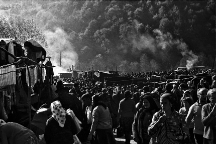 Nemes  Zolt�n ’mettor’, Holdt�lte v�s�r – Sz�ll a mititei f�stje <br>(1977 okt�ber, K�r�sfeketet�, Erd�ly)
